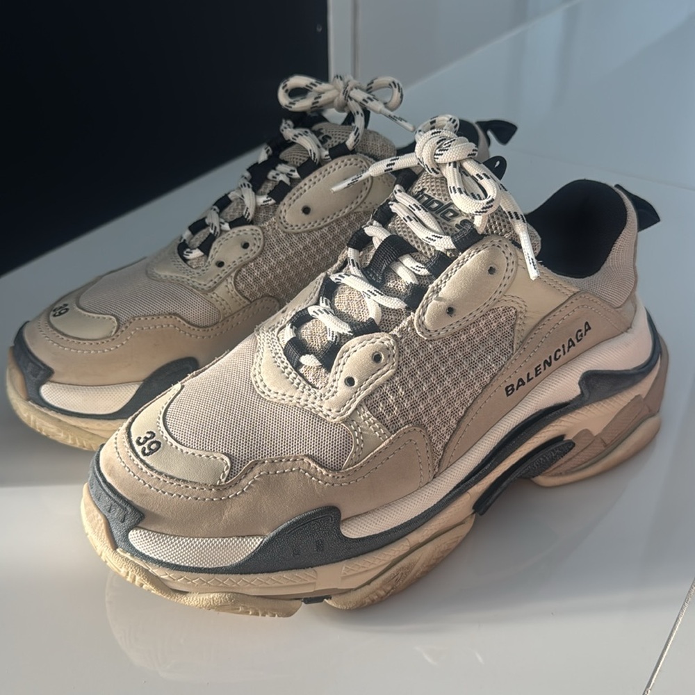 Balenciaga Triple S (New)